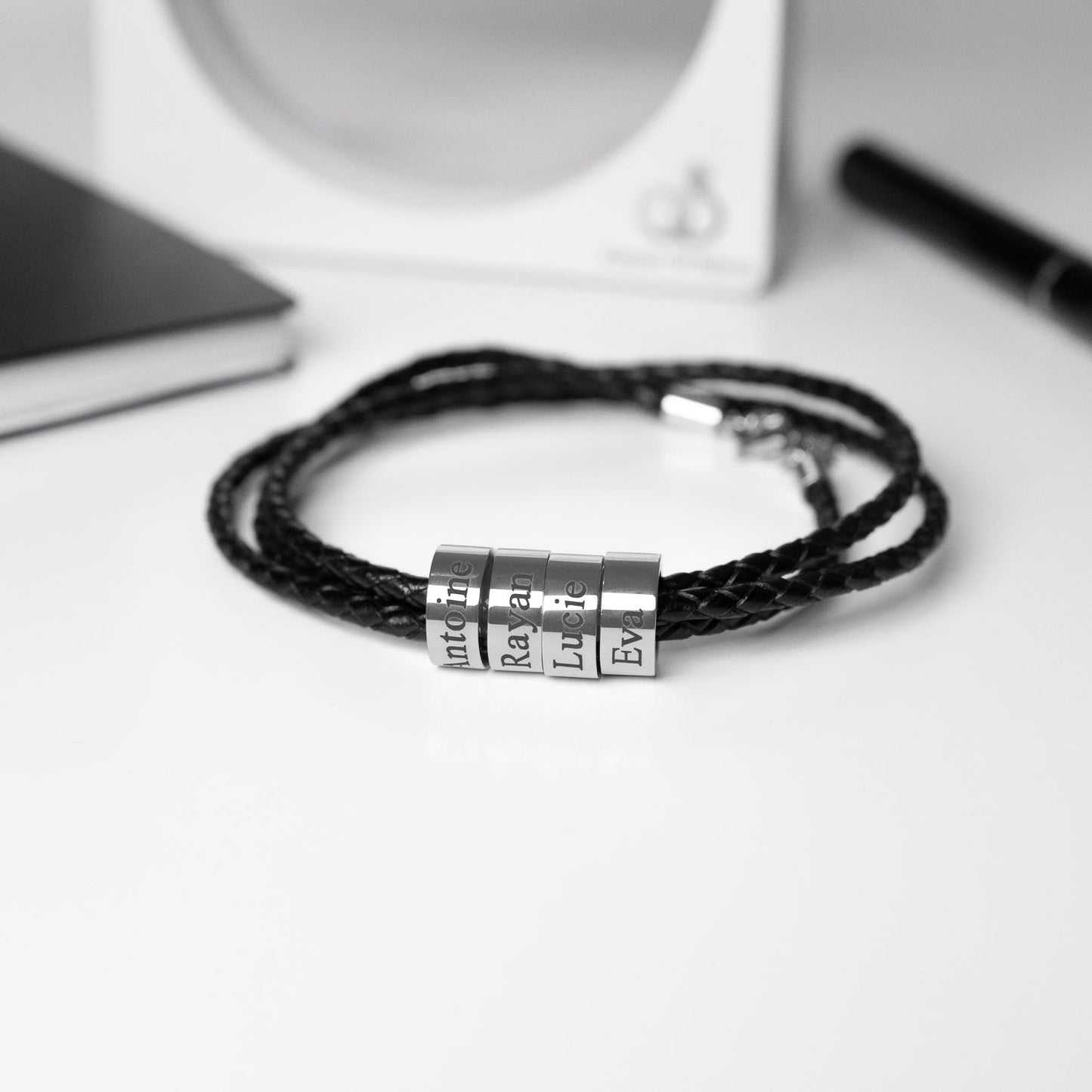 Bracelet Tressé Avec 1 à 4 Perles Et Gravure Prénom Chris