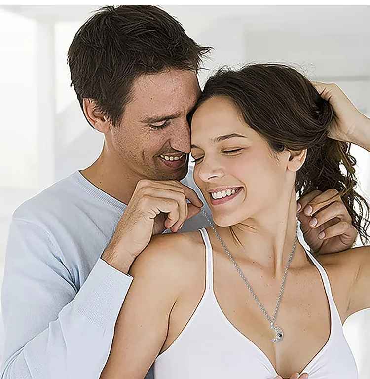 2 Colliers Lune & Soleil Projection - Je t'aime Amour & Bijoux