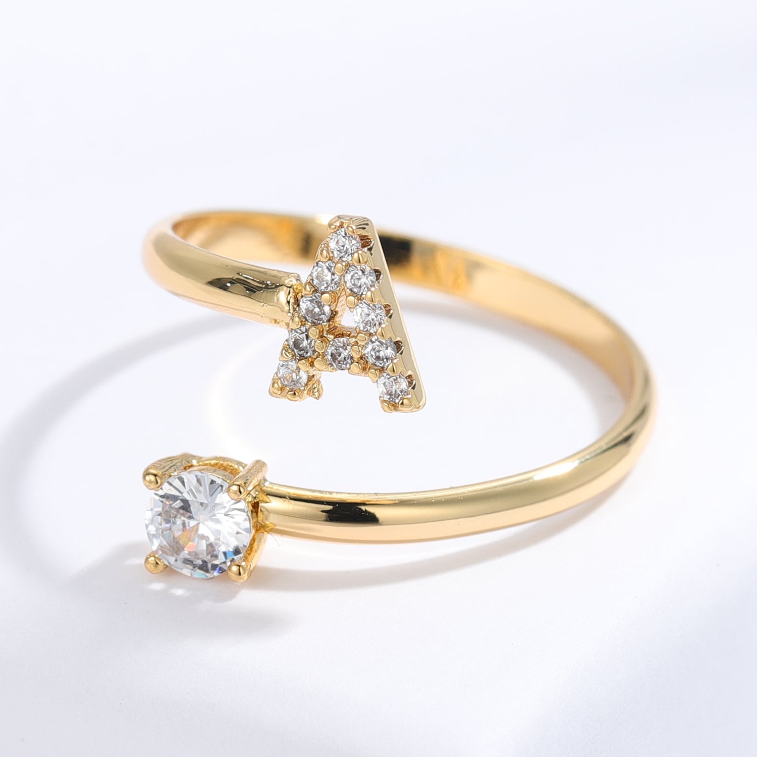 Bague Initiale avec Zircons Cubiques - Taille Ajustable Chris