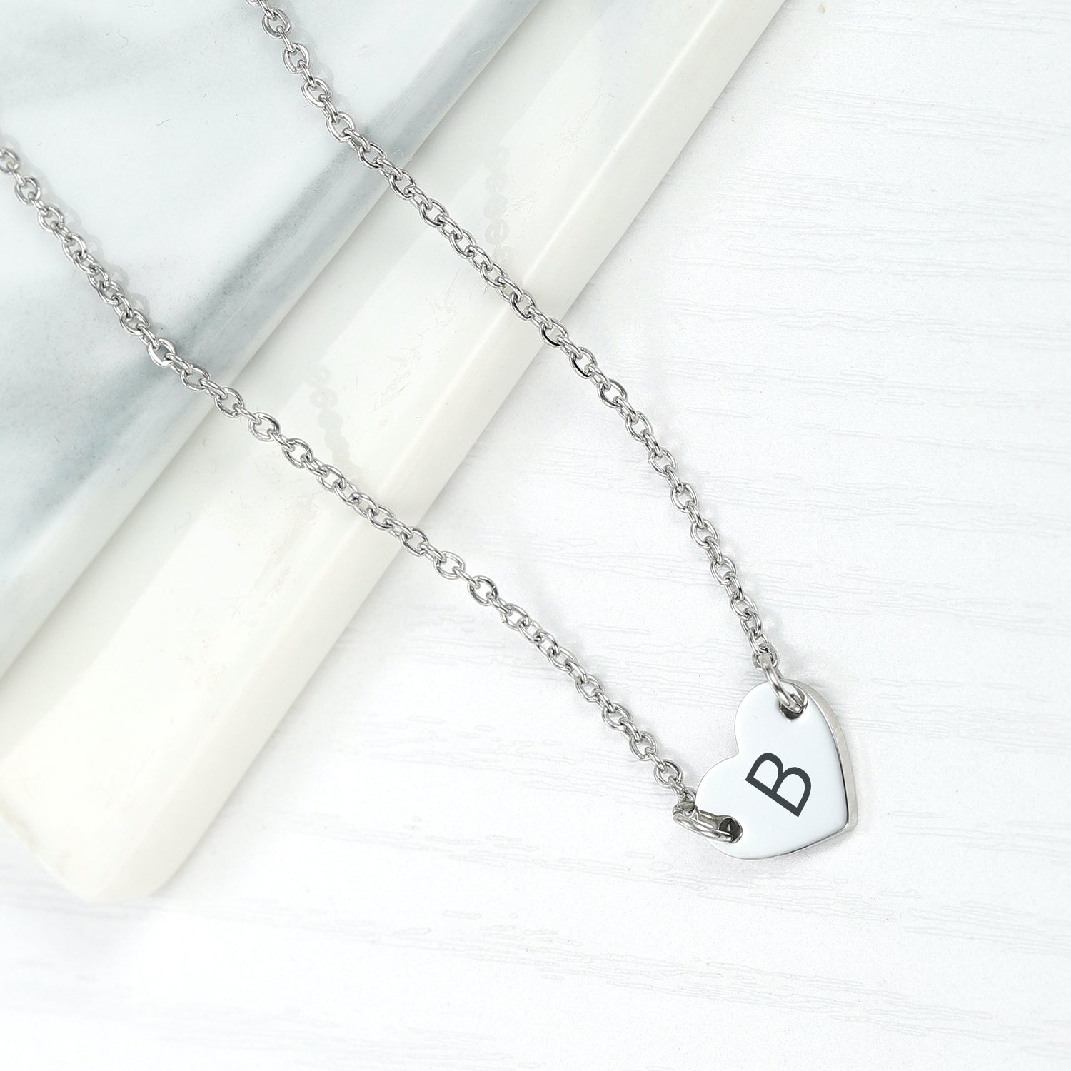 Collier Initiale Coeur Personnalisé - 1 à 8 Initiales Chris