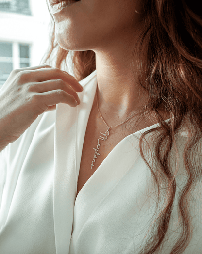 Collier Prénom Vertical Personnalisé Or Jaune 14k et Argent AspektoBV