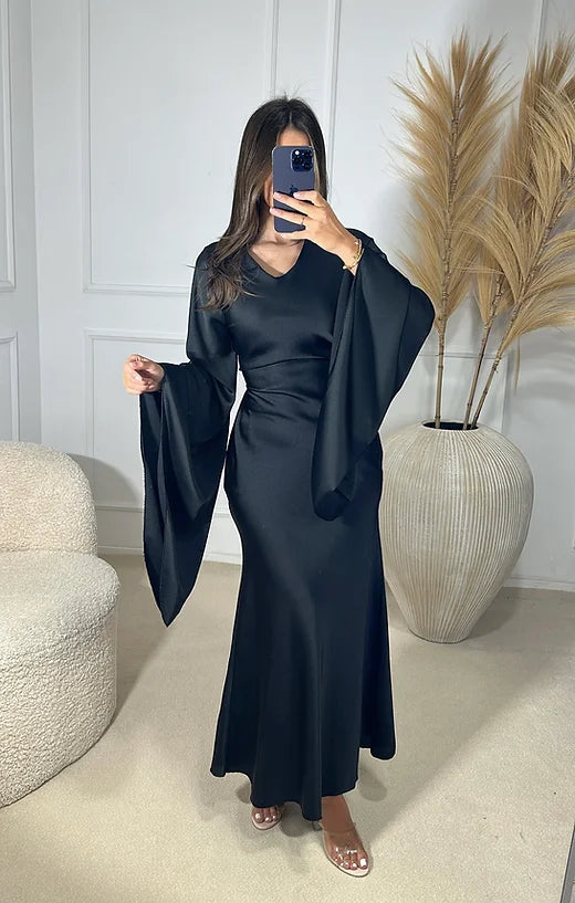 Robe “Farah” satinée noir à lacets au dos My Store