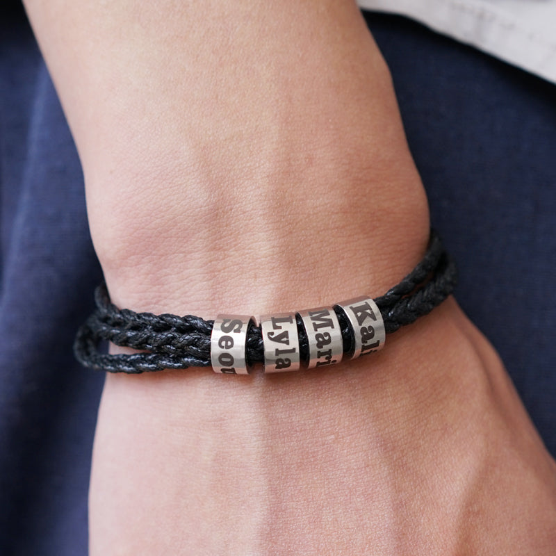 Bracelet Tressé Avec 1 à 4 Perles Et Gravure Prénom Chris