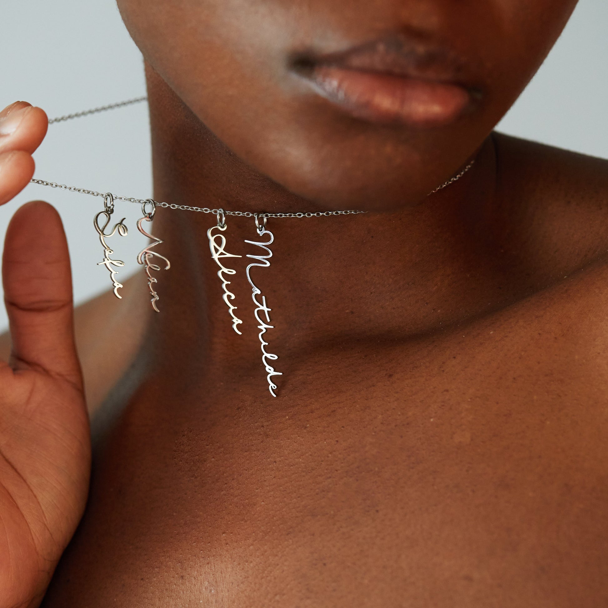 Collier Prénom Vertical Signature Multiple - Détachable Chris
