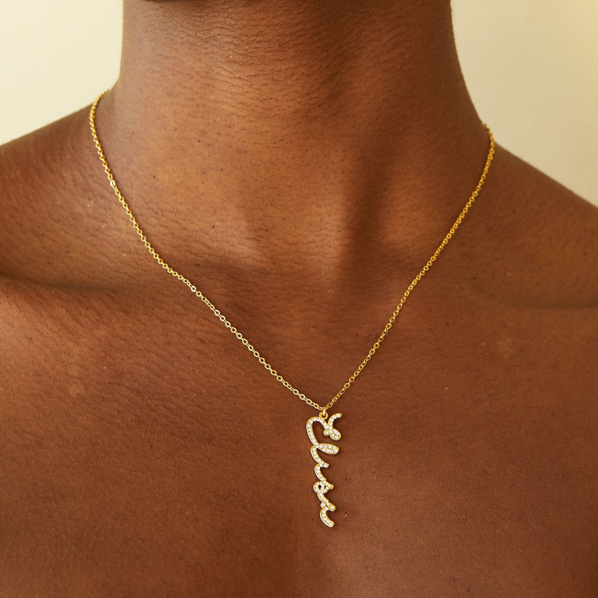Collier Prénom Vertical Personnalisé avec Strass Chris